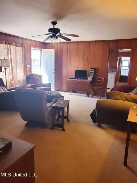 Living - 287 Oliver Ave, Sledge, MS 38670 photo 8 of 11