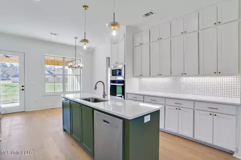 Kitchen - 101 Trace Pointe Pl, Clinton, MS 39056 photo 1 of 6