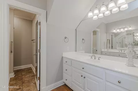 Bath - 503 Northpointe Pkwy # A, Jackson, MS 39211 photo 2 of 8