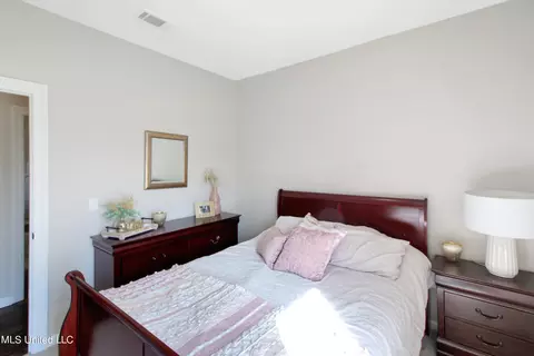 Bedroom - 137 Kaden Ln, Canton, MS 39046 photo 6 of 7