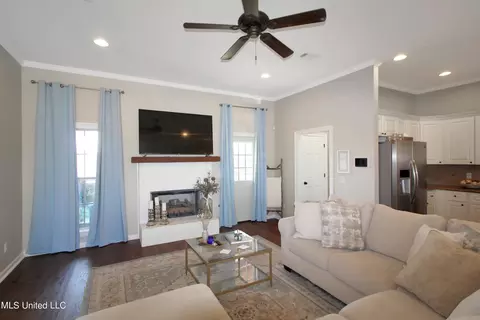 Living - 137 Kaden Ln, Canton, MS 39046 photo 3 of 5