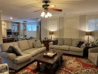 Living - 2585 Atticus Ln, Nesbit, MS 38651 photo 1 of 4
