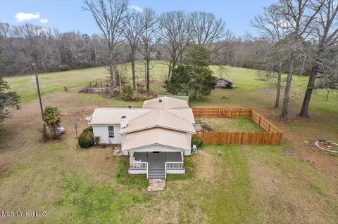 View/Area - 600 Smith Co Rd 142, Morton, MS 39117 photo 1 of 4