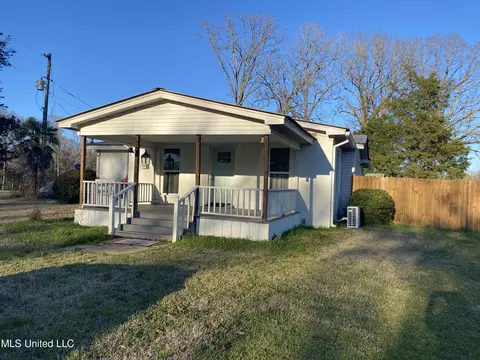 Exterior - 600 Smith Co Rd 142, Morton, MS 39117 photo 3 of 14