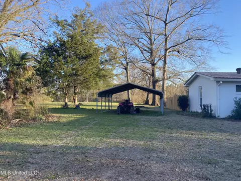 Exterior - 600 Smith Co Rd 142, Morton, MS 39117 photo 8 of 14