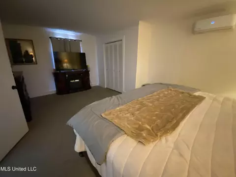 Bedroom - 600 Smith Co Rd 142, Morton, MS 39117 photo 1 of 4