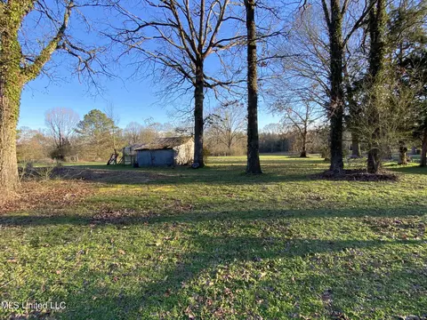 Exterior - 600 Smith Co Rd 142, Morton, MS 39117 photo 9 of 14