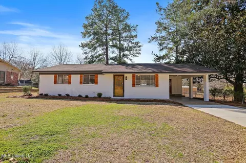 305 Brenmar St, Brandon, MS 39042