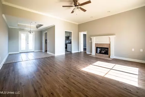 Living - 321 Big Oak Dr, Florence, MS 39073 photo 1 of 3