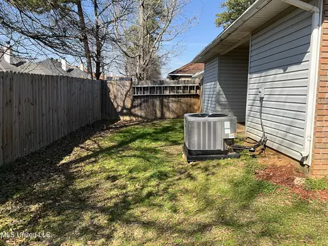 Exterior - 229 Sunchase Dr, Brandon, MS 39042 photo 3 of 5