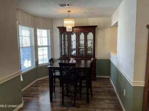 Dining - 229 Sunchase Dr, Brandon, MS 39042 photo 1 of 1