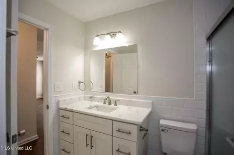 Bath - 2721 Itasca Dr, Nesbit, MS 38651 photo 2 of 4