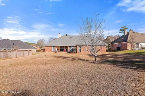 Exterior - 109 Spring Valley Dr, Brandon, MS 39047 photo 5 of 7