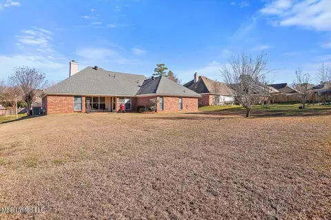 Exterior - 109 Spring Valley Dr, Brandon, MS 39047 photo 6 of 7