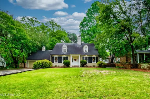 3712 Hawthorn Dr, Jackson, MS 39206