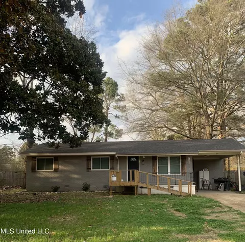 107 Southern St, Senatobia, MS 38668