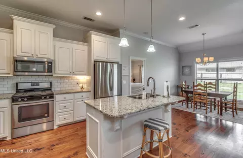 Kitchen - 216 Buttonwood Ln, Canton, MS 39046 photo 1 of 8