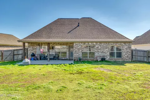 Exterior - 216 Buttonwood Ln, Canton, MS 39046 photo 4 of 5