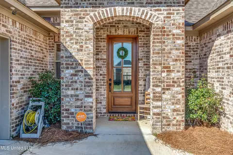 Exterior - 216 Buttonwood Ln, Canton, MS 39046 photo 3 of 5