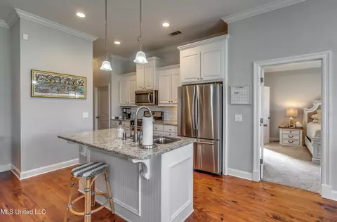 Kitchen - 216 Buttonwood Ln, Canton, MS 39046 photo 3 of 8