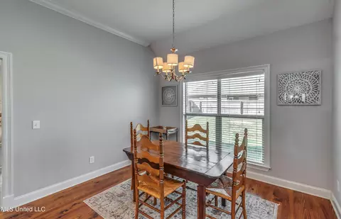 Dining - 216 Buttonwood Ln, Canton, MS 39046 photo 2 of 3