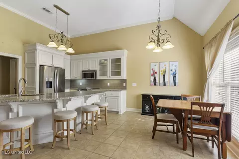 Kitchen - 206 Lighthouse Ln, Brandon, MS 39047 photo 1 of 5