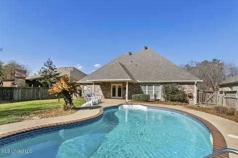 Exterior - 206 Lighthouse Ln, Brandon, MS 39047 photo 2 of 5