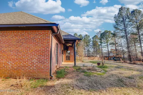 Exterior - 105 Cedar Green Cove Cv, Canton, MS 39046 photo 6 of 9