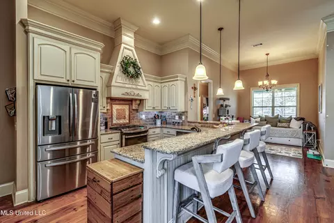 Kitchen - 406 Winterfield Way, Brandon, MS 39042 photo 4 of 6
