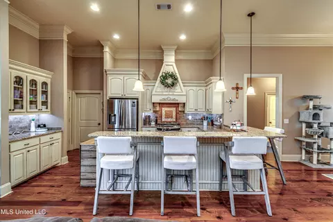 Kitchen - 406 Winterfield Way, Brandon, MS 39042 photo 2 of 6