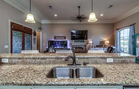 Kitchen - 406 Winterfield Way, Brandon, MS 39042 photo 6 of 6