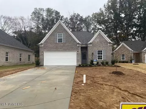 1627 Thomas St, Horn Lake, MS 38637