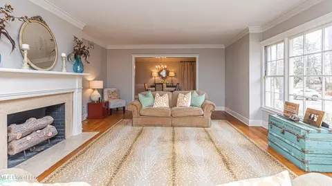 Living - 4466 E Ridge Dr, Jackson, MS 39211 photo 5 of 7