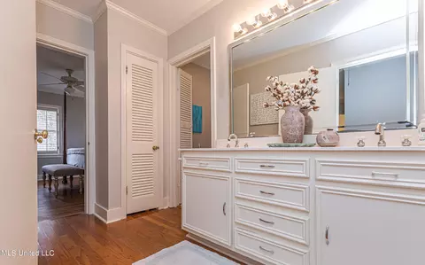Bath - 4466 E Ridge Dr, Jackson, MS 39211 photo 1 of 6