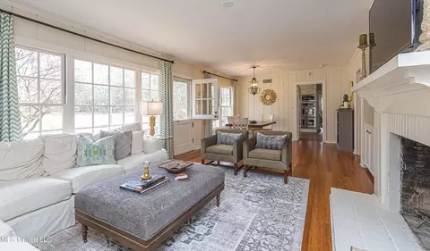 Living - 4466 E Ridge Dr, Jackson, MS 39211 photo 1 of 7