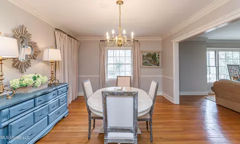 Dining - 4466 E Ridge Dr, Jackson, MS 39211 photo 2 of 5