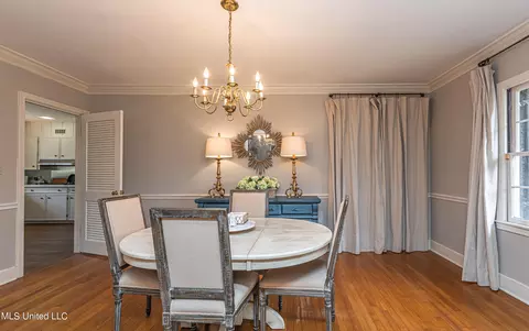 Dining - 4466 E Ridge Dr, Jackson, MS 39211 photo 3 of 5