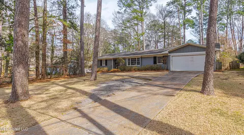 4466 E Ridge Dr, Jackson, MS 39211
