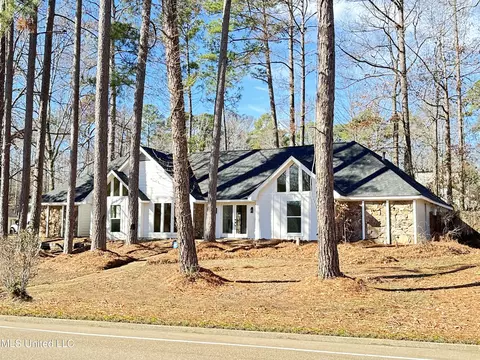 225 Haddon Cir, Brandon, MS 39047