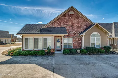 610 Sweetwater Dr, Pearl, MS 39208