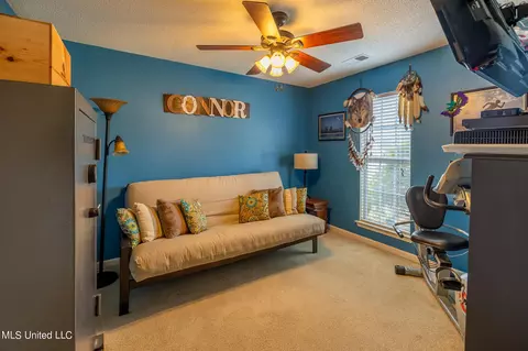 Bedroom - 6171 E Sandbourne, Olive Branch, MS 38654 photo 2 of 6