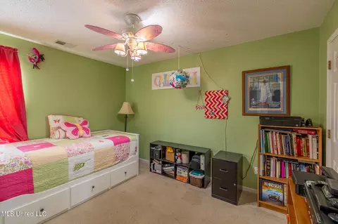 Bedroom - 6171 E Sandbourne, Olive Branch, MS 38654 photo 5 of 6