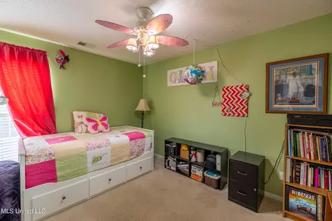 Bedroom - 6171 E Sandbourne, Olive Branch, MS 38654 photo 4 of 6