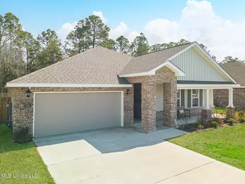 Exterior - 1032 Enclave Cir, Long Beach, MS 39560 photo 3 of 6