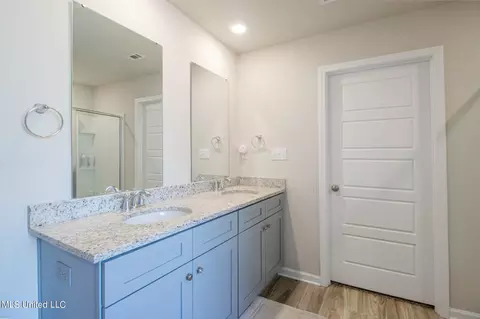 Bath - 1032 Enclave Cir, Long Beach, MS 39560 photo 2 of 3
