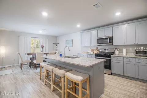 Kitchen - 1032 Enclave Cir, Long Beach, MS 39560 photo 1 of 4