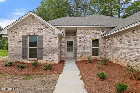 122 Jasmine Cove Dr, Brandon, MS 39042
