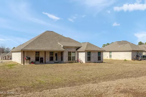 Exterior - 148 Cedar Green Dr, Canton, MS 39046 photo 4 of 5