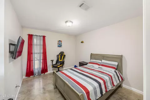 Bedroom - 148 Cedar Green Dr, Canton, MS 39046 photo 2 of 5