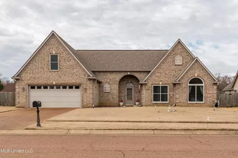 7453 Essayons Dr, Southaven, MS 38672